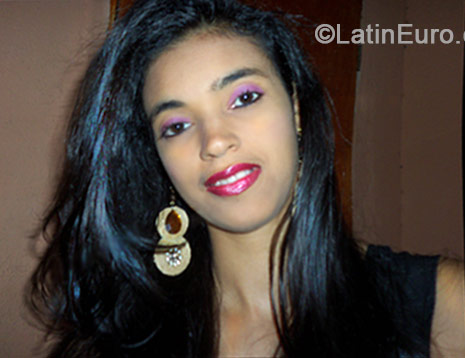 Date this cute Brazil girl Rute from Recife BR8800