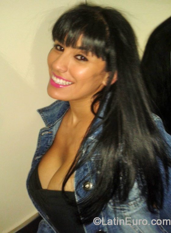 Date this stunning Spain girl Barbara from Barcelona ES280