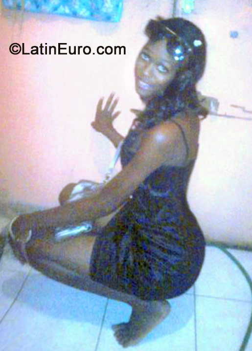 Date this hard body Jamaica girl Shanece from St Andrew JM1711