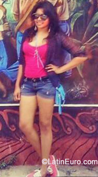 Date this charming Honduras girl Eliana from Tegucigalpa HN1046