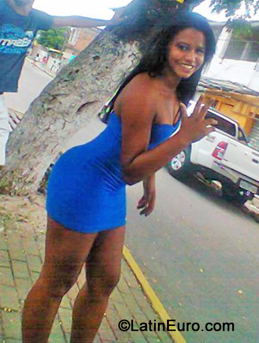 Date this foxy Brazil girl Rafaela from Porto De Galimha BR8822