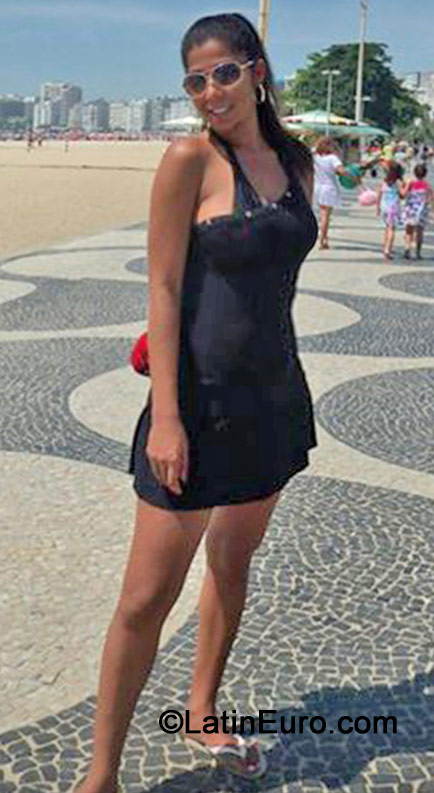 Date this stunning Brazil girl Bruna from Rio De Janeiro BR8825