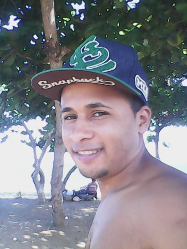 Date this hot Dominican Republic man Esaul from Barahona DO19479