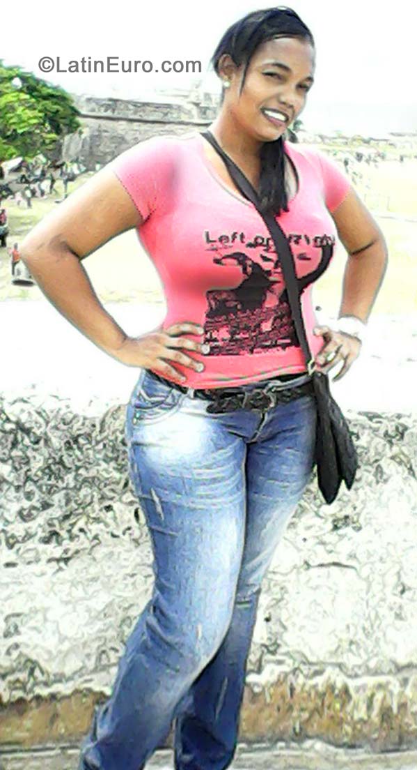 Date this charming Colombia girl Maria a from Cartagena CO15551