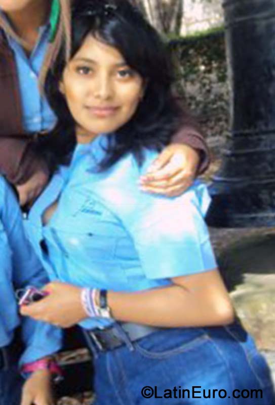 Date this funny Honduras girl Victoria from Tegucigalpa HN1116