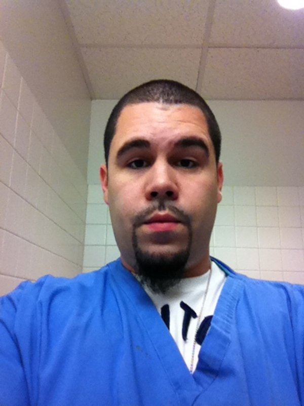 Date this hard body United States man SANTIAJ from Philadelphia US15211