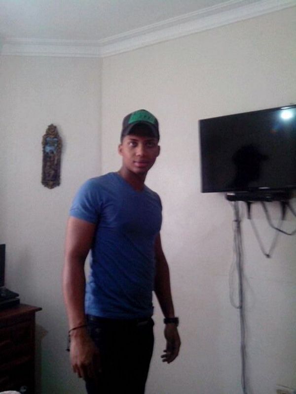 Date this good-looking Dominican Republic man Jean carlos from Santo Domingo DO19549