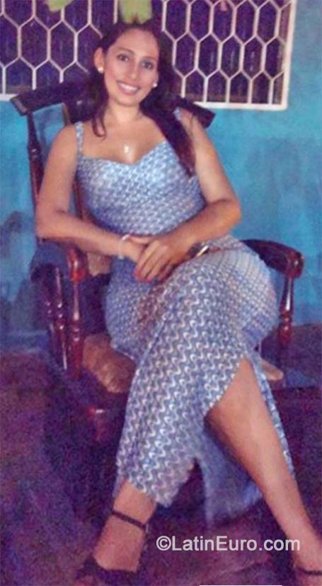 Date this hard body Colombia girl Dianita23 from Barranquilla CO16523