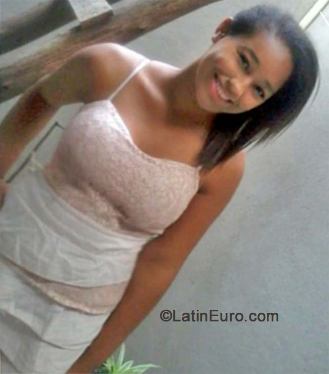 Date this foxy Brazil girl Laiza from linhares BR8912