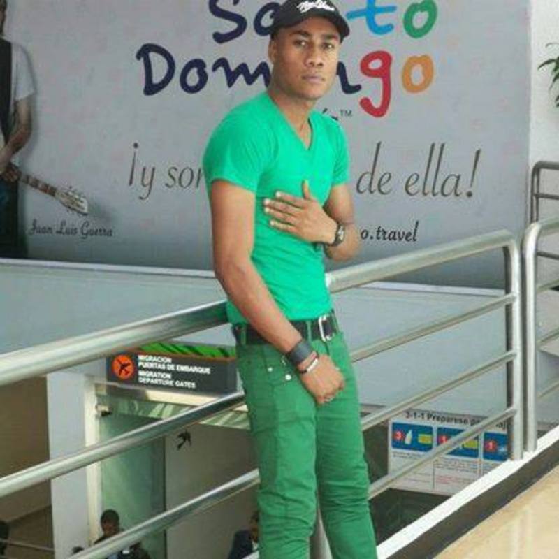 Date this beautiful Dominican Republic man Cajuste barthle from Santo Domingo DO19657