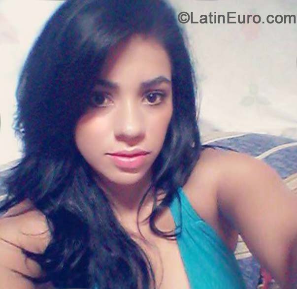 Date this funny Honduras girl Carolina from San Pedro Sula HN1155