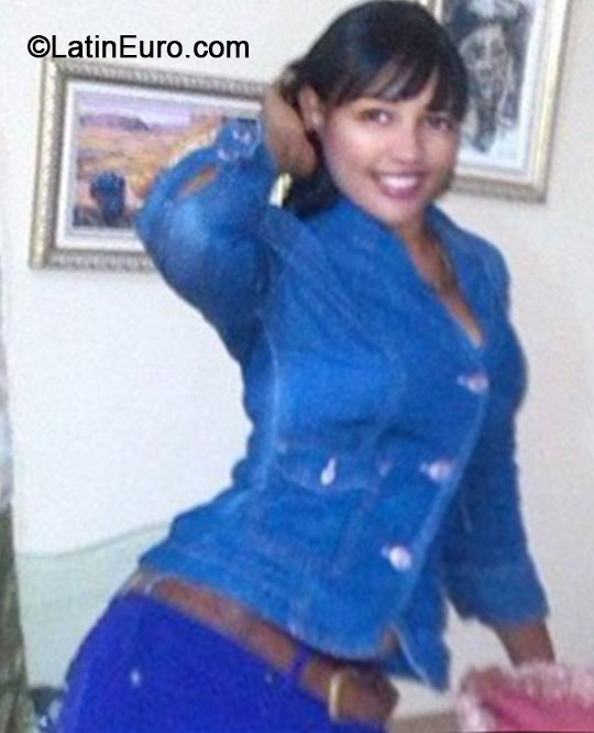 Date this voluptuous Dominican Republic girl Laura tineo from Santo Domingo DO19860