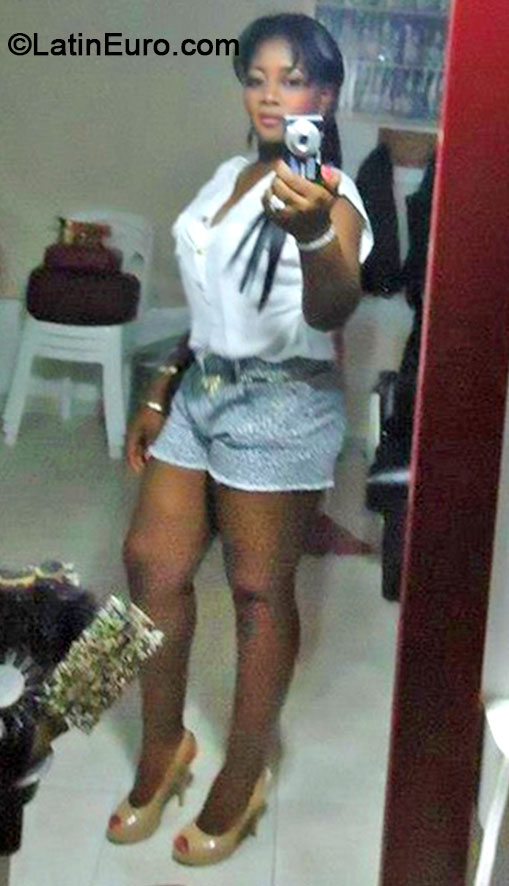 Date this young Colombia girl Yesenia from Barranquilla CO15938