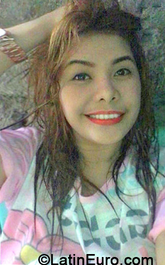 Date this exotic Philippines girl Chelle from General Santos City PH686