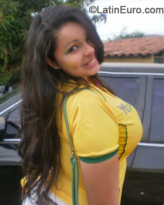 Date this cute Brazil girl Nanne from Joselandia BR9001