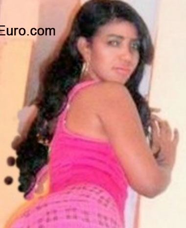 Date this pretty Dominican Republic girl Do-9898 from Santiago DO20041