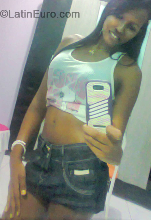 Date this exotic Brazil girl Valleria from Palmas BR9018