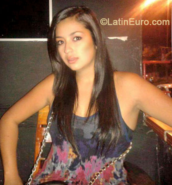 Date this georgeous Colombia girl Ale from Manizales CO16310