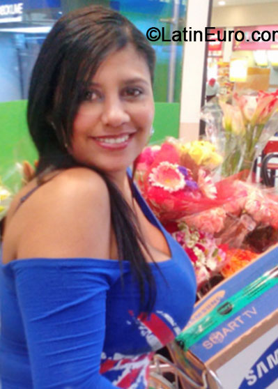 Date this hot Colombia girl Diana from Bogota CO16248