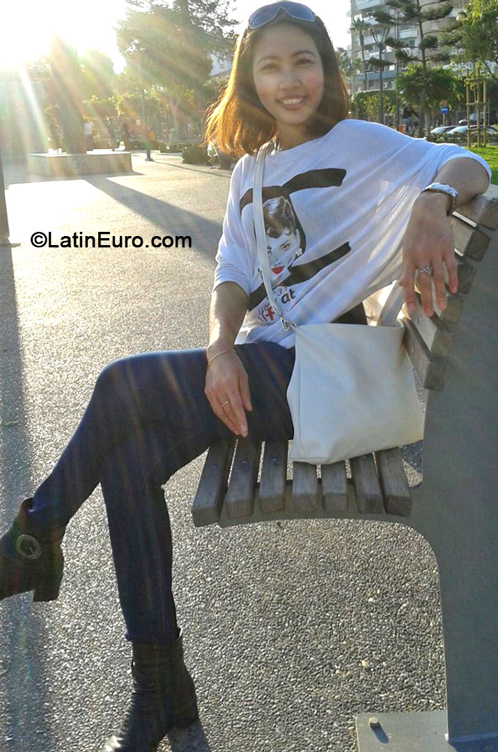 Date this gorgeous Cyprus girl Cheryl from Nicosia CY23