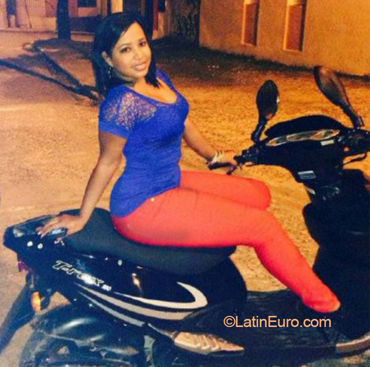 Date this cute Dominican Republic girl Yanara from Higuey DO32738