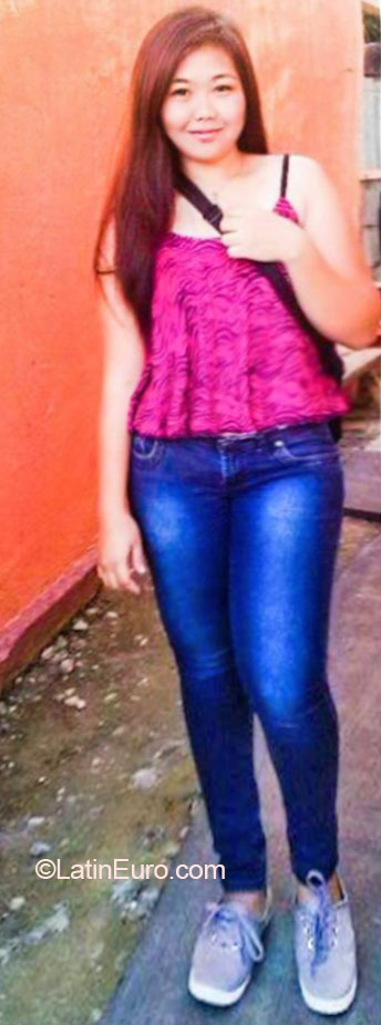 Date this hot Philippines girl Samantha from Cagayan De Oro City PH711