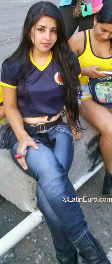 Date this beautiful Colombia girl Karen from Cali CO16398