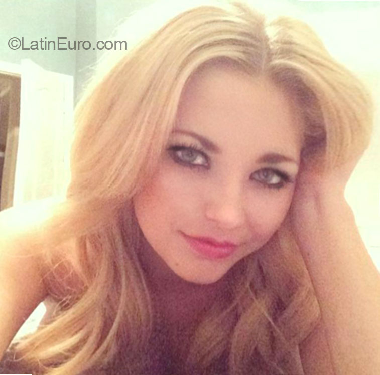 Date this nice looking Ukraine girl Olleluke from Poltava UA37