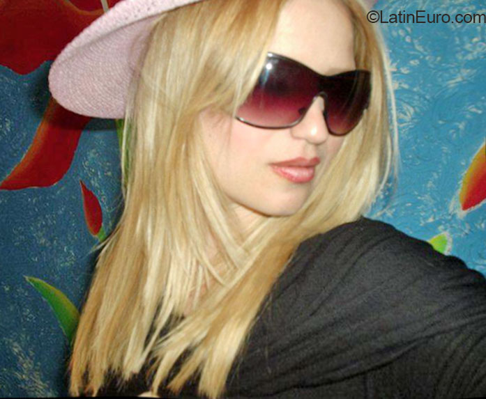 Date this stunning Brazil girl Elaine from Sao Paulo BR9084