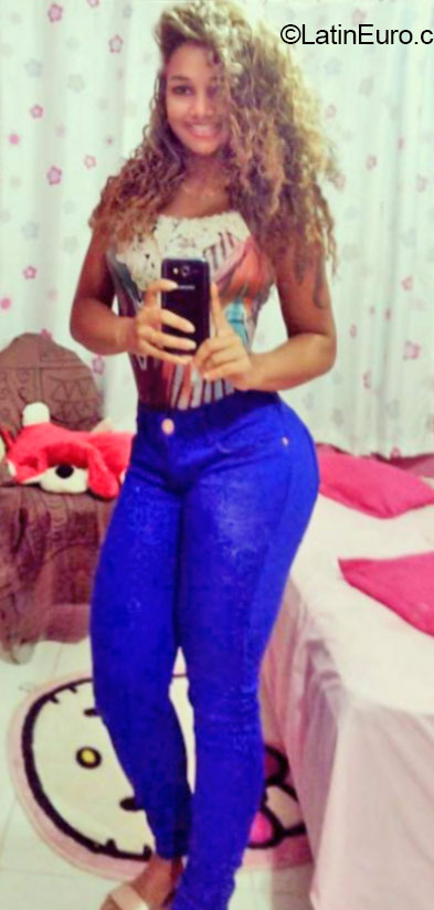 Date this delightful Brazil girl Loise from Rio De Janeiro BR9088