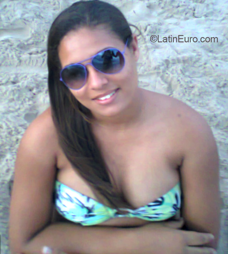 Date this stunning Brazil girl Tayna from Paulista BR9093