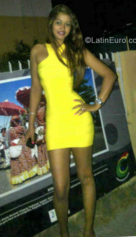 Date this stunning Dominican Republic girl Suli from Santo Domingo DO20651