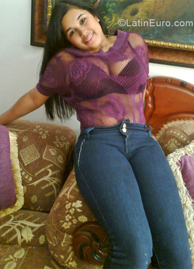 Date this tall Dominican Republic girl Angelica from Santiago DO20659