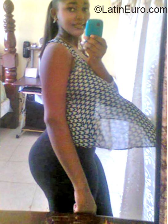 Date this good-looking Dominican Republic girl Estefany from Santiago DO20734