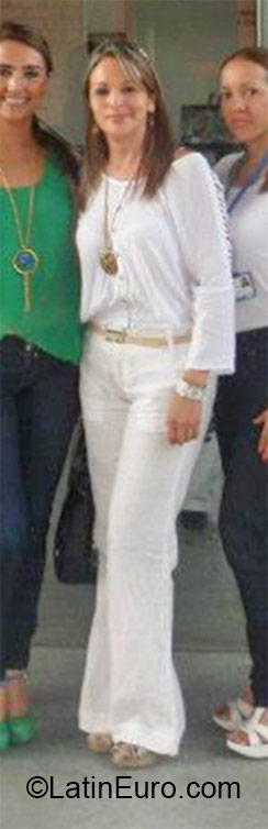 Date this georgeous Colombia girl Miuriel from Cucuta CO16689