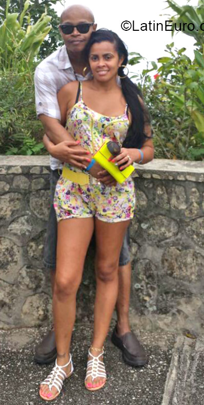 Date this gorgeous Dominican Republic girl Thanks LatinEuro from Thanks LatinEuro DO21047