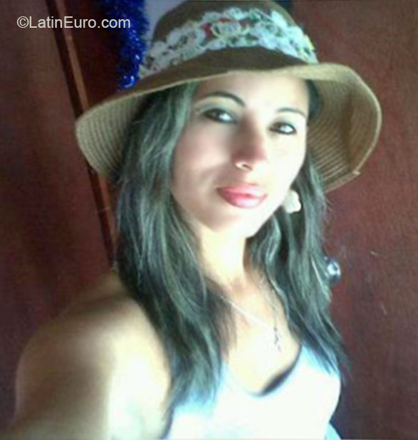 Date this tall Venezuela girl Dayana from Acarigua VE378