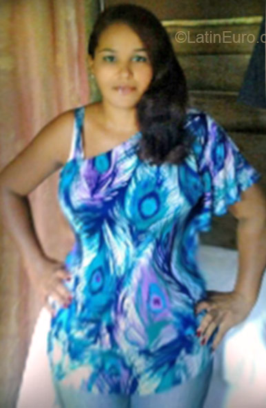 Date this foxy Dominican Republic girl Ana Maria from Santo Domingo DO21085