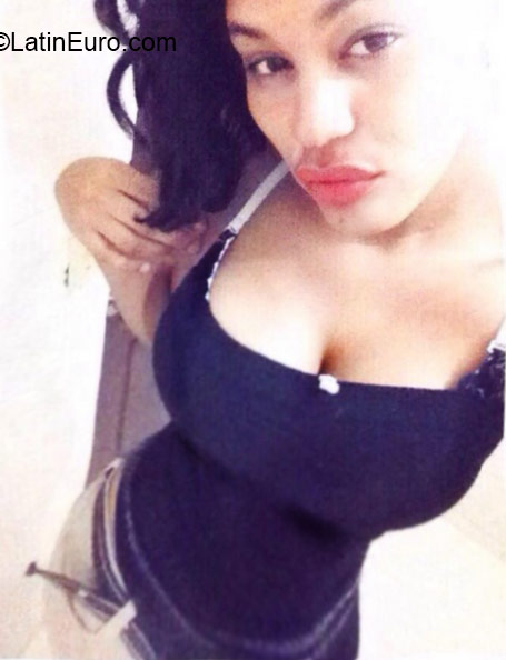 Date this foxy Dominican Republic girl Maney rubi from Santiago DO21086