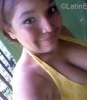 Date this cute Panama girl Nidia from Panama City PA542