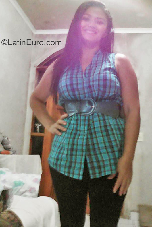 Date this exotic Honduras girl Karen from Puerto Cortes HN1437