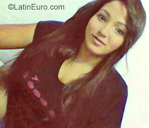 Date this gorgeous Colombia girl Monica from Bogota CO17053