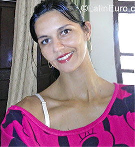 Date this tall Brazil girl Weronica from Aracaju BR9215