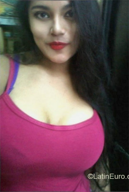 Date this nice looking Ecuador girl Diana from Guayaquil EC182