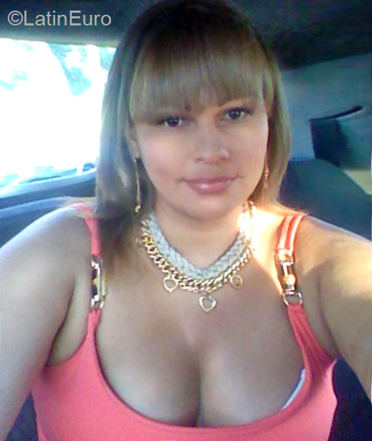 Date this passionate Colombia girl Luz Adriana from Cali CO16945