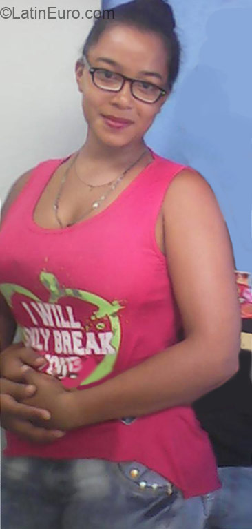 Date this tall Colombia girl Chris from Cali CO16948