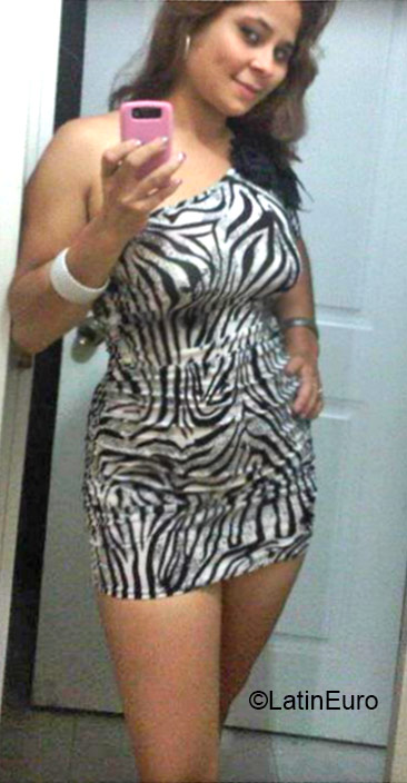 Date this sultry Dominican Republic girl Yeraldin from Santiago DO21341