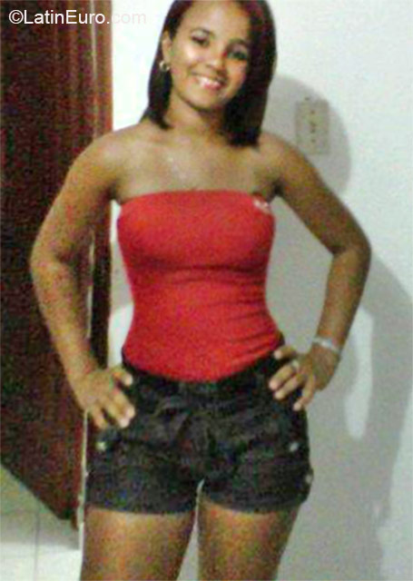 Date this gorgeous Dominican Republic girl Yokasta from Santiago DO21382