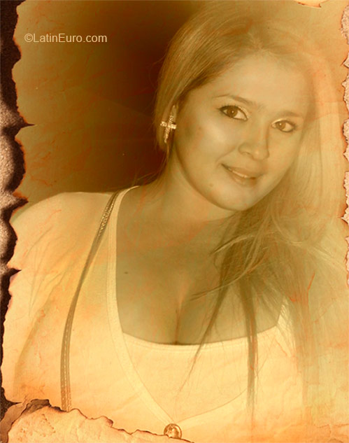 Date this beautiful Colombia girl Mona from Medellin CO16986