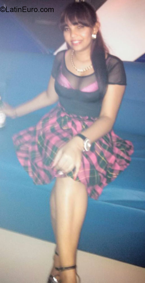 Date this sensual Dominican Republic girl Maria from Santo Domingo DO21487